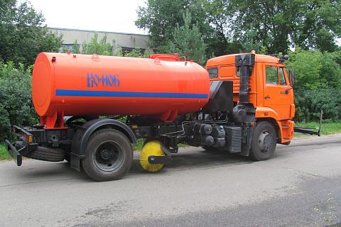 КО-806-01 на шасси КАМАЗ 43253-3010-69 (высоконапорн.+ПМ+отв.+щетка)