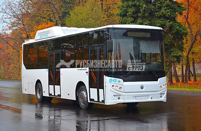 Купить КАВЗ 4270-80 среднепольный, 28/90, ЯМЗ CNG с аппарелью в компании Русбизнесавто - изображение 1