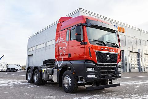 Седельный тягач SITRAK C7H MAX 6x4 ( ZZ4256V364HE )/ без КОМ и АДР/ 540 лс/ МКПП/ 3.5"/ рессора/ метал.бампер