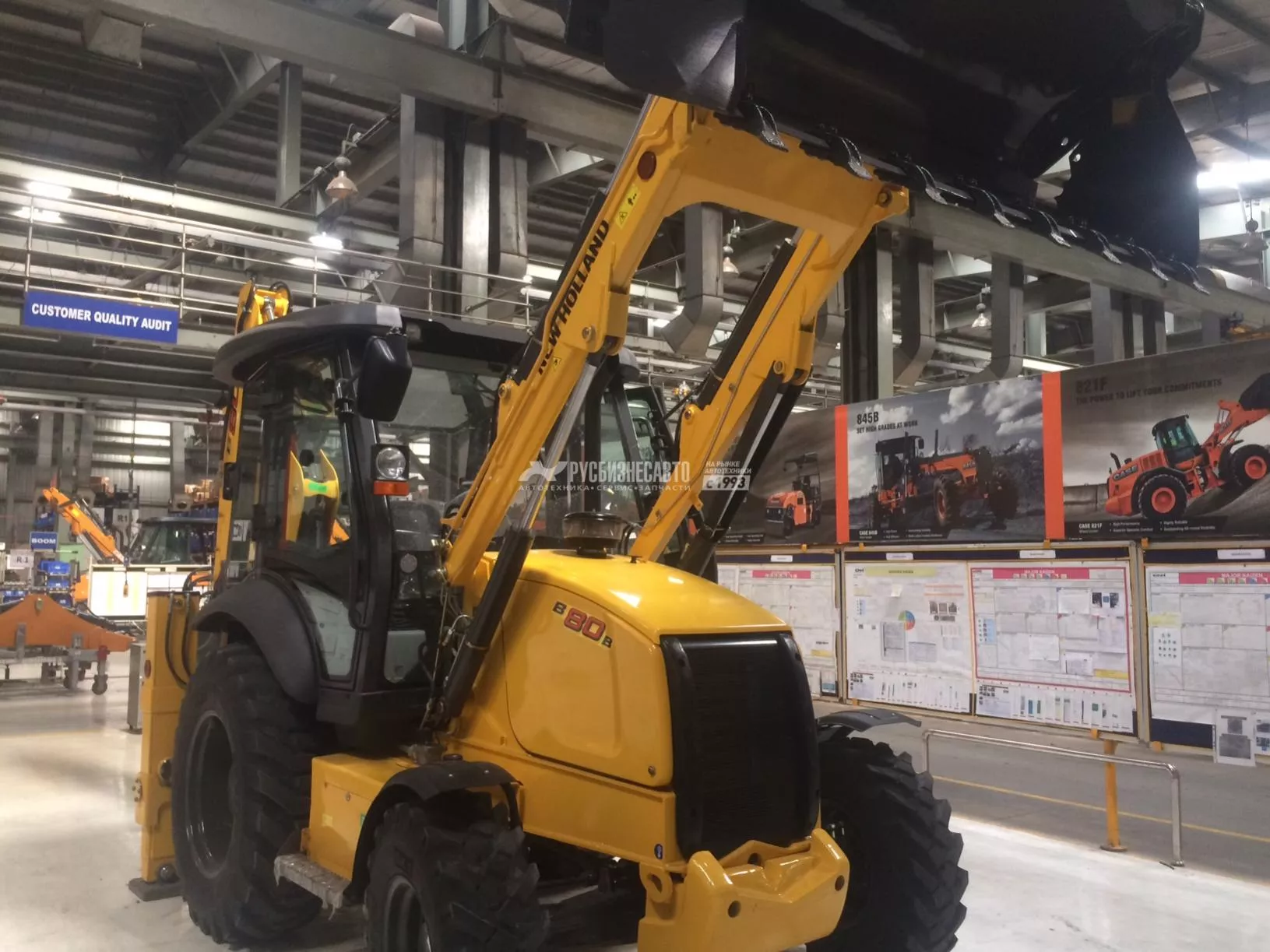 Экскаватор-погрузчик New Holland B80B (с кондиционером, Индия) 2023 -  купить в Москве, цены в каталоге «Русбизнесавто»